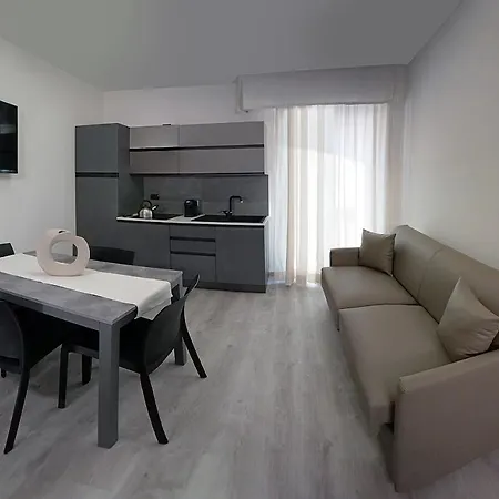 Aparthotel Eden & 4*