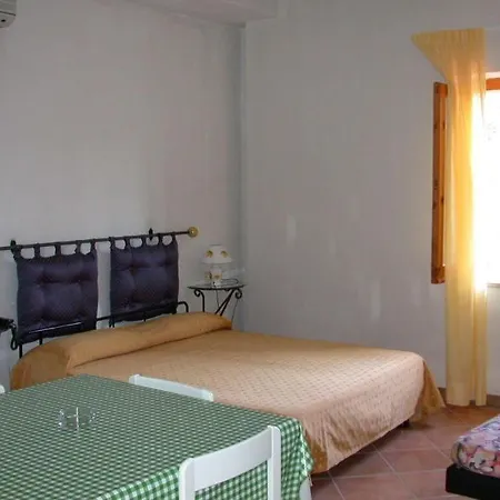 Eden & Aparthotel